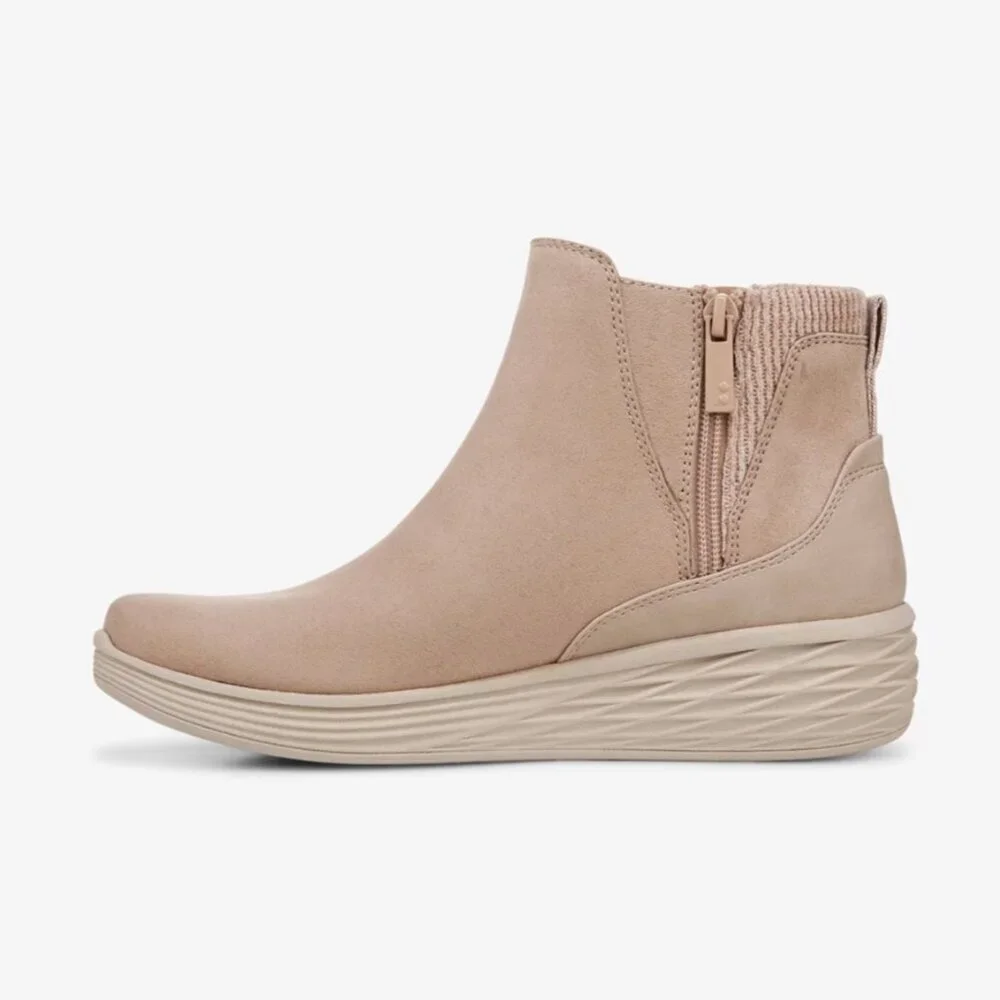 Ryka Noelle Women's Water-Repellent Boots (WIDE)